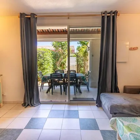 Boreale, Climatisee, Piscine, Parking, 3mn Holiday home